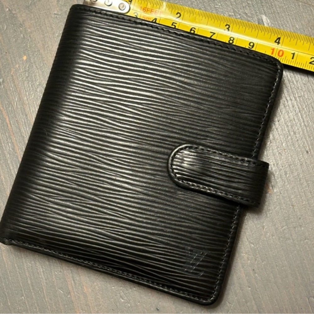 Louis Vuitton wallet ✨